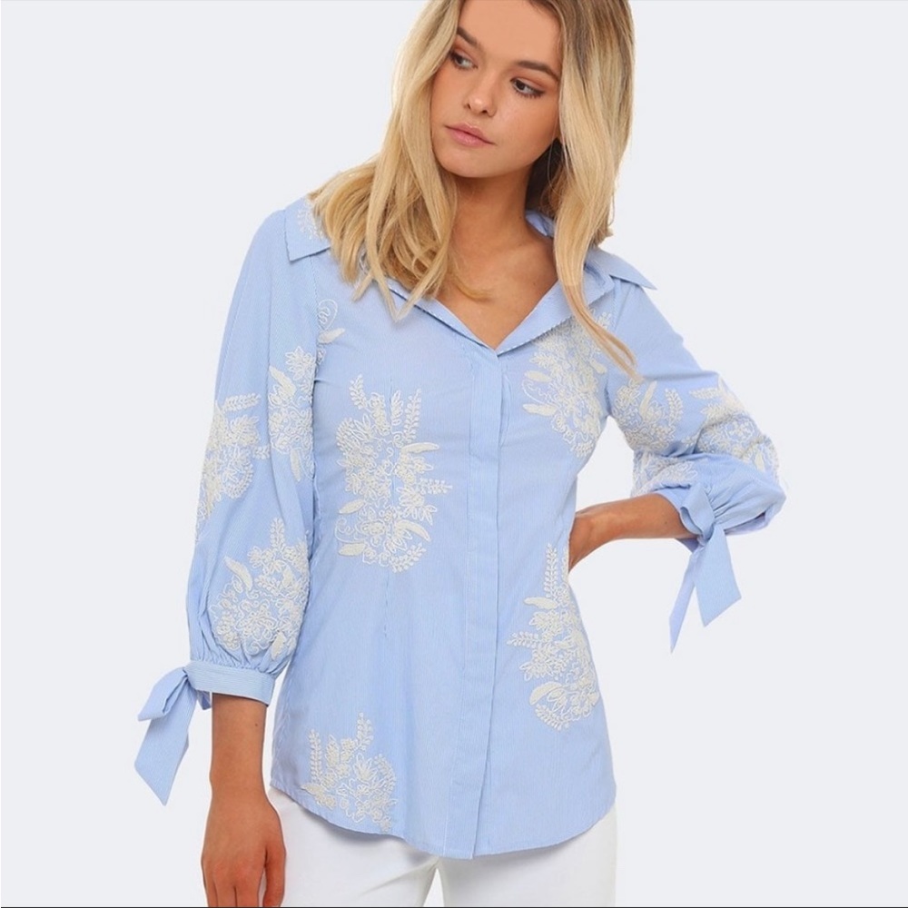 Alice + Olivia Toro Pinstripe Embroidered Top size S